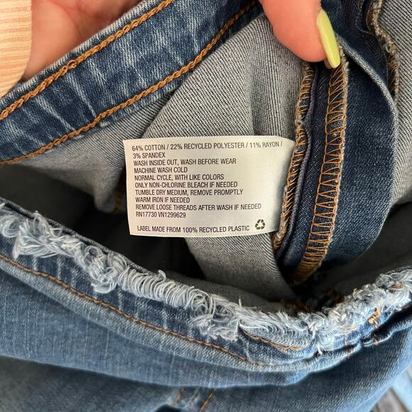 Wild Fable Low Rise Flare Denim Wide Leg Boot Kick Jeans Cowgirl Size 10 - Picture 11 of 13